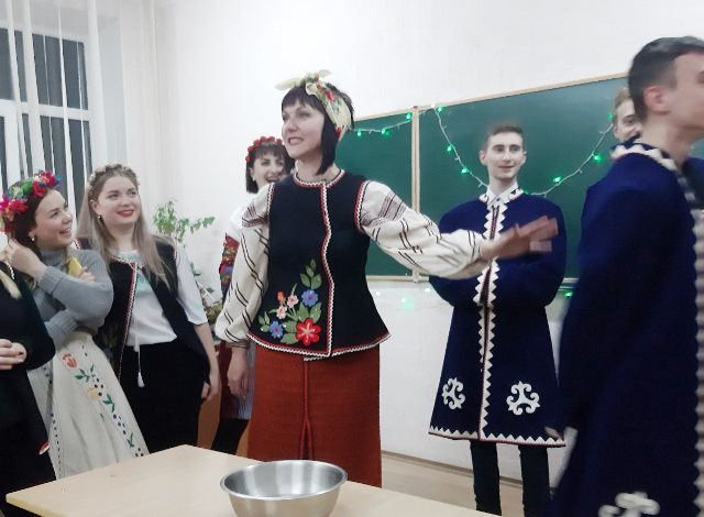 Хлопці теж хочуть поворожити